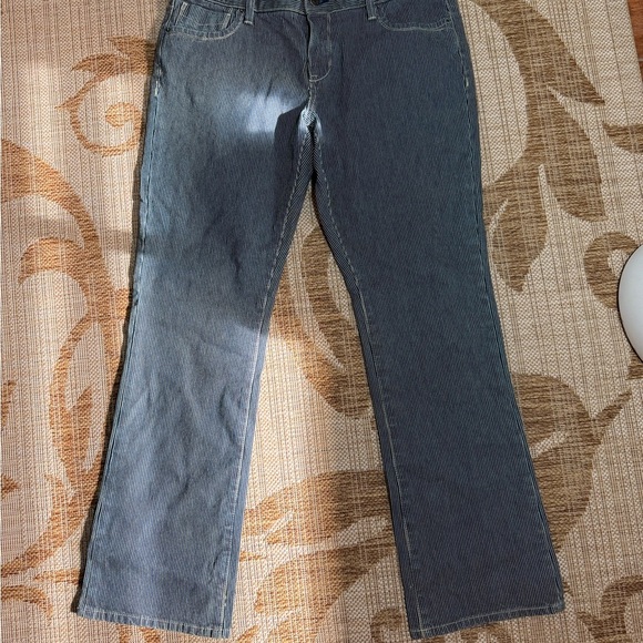 OLD NAVY Classic Pinstripe Women's Jeans - NEW w/o tags size 12 mid rise - Picture 1 of 7